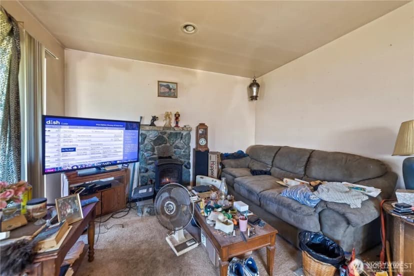 Property photo for 18068 State Route 9, Mount Vernon photo 17