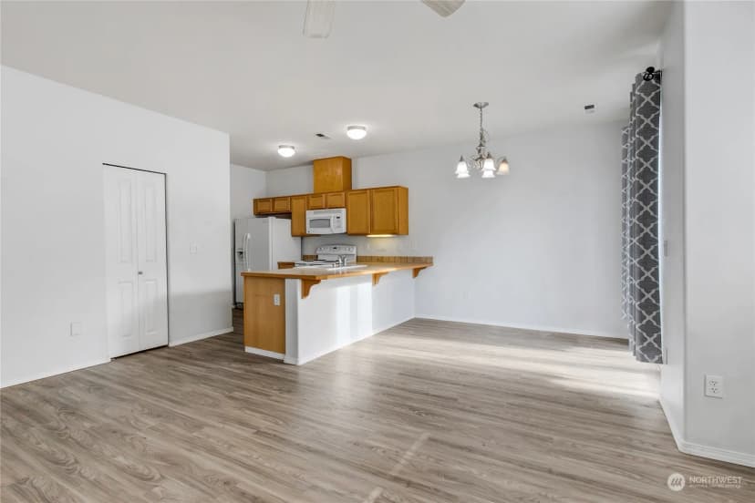 Property photo for 6528 127th Street Ct E, Puyallup photo 11