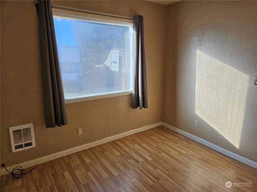Property photo for 415 W Main Street, Almira photo 16