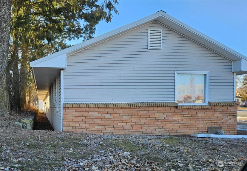 Property photo for 415 W Main Street, Almira photo 6