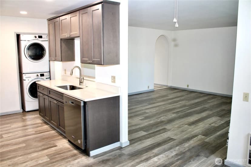 Property photo for 625 N Jackson Avenue #a-15, Tacoma photo 6