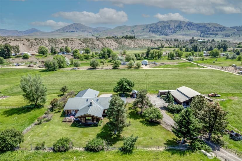 Property photo for 2992 State Route 153 Highway, Twisp photo 3