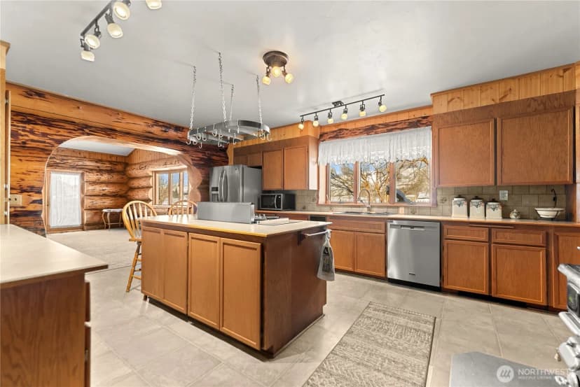 Property photo for 2992 State Route 153 Highway, Twisp photo 9