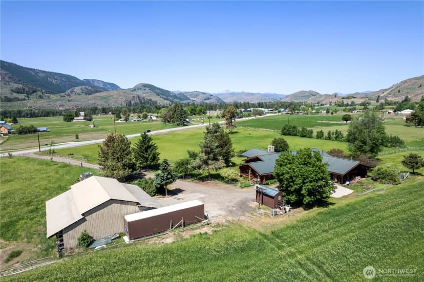 Property photo for 2992 State Route 153 Highway, Twisp photo 32