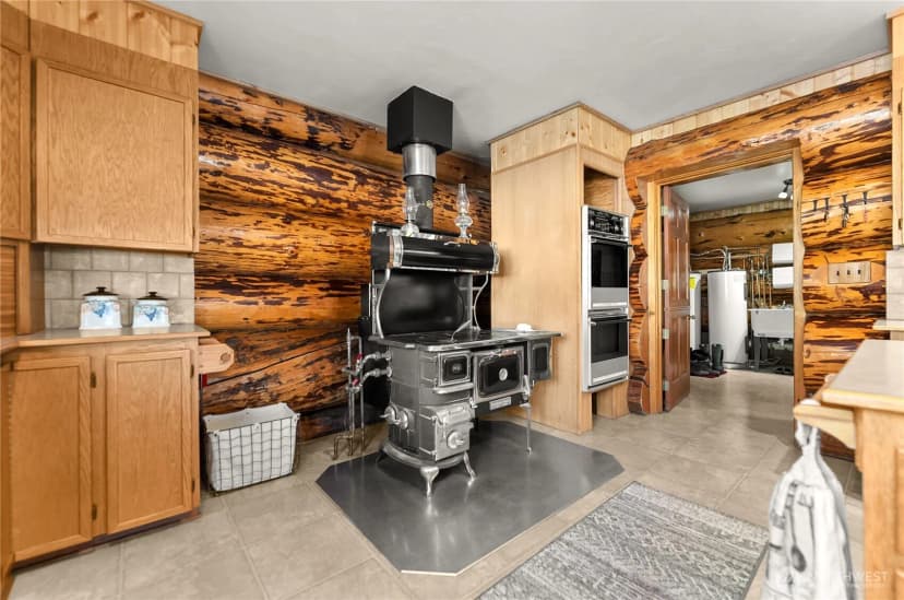 Property photo for 2992 State Route 153 Highway, Twisp photo 10