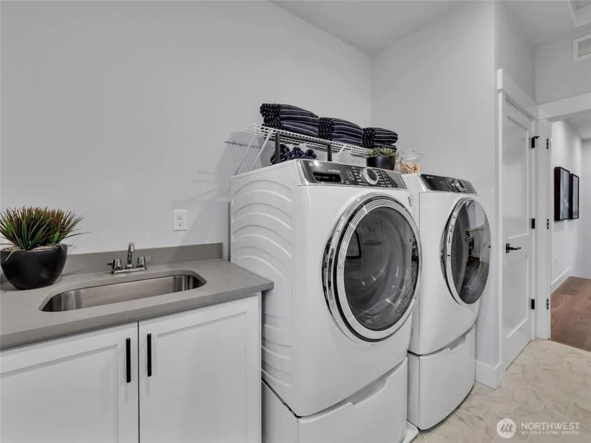 Property photo for 301 182nd Place Se, Bothell photo 13