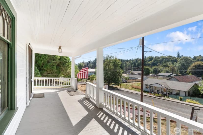 Property photo for 216 1 Se 1st Street, Winlock photo 7