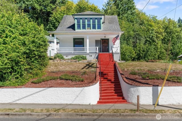 Property photo for 216 1 Se 1st Street, Winlock