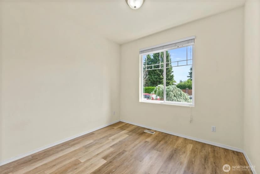 Property photo for 5401 Parkside Drive Se, Lacey photo 6