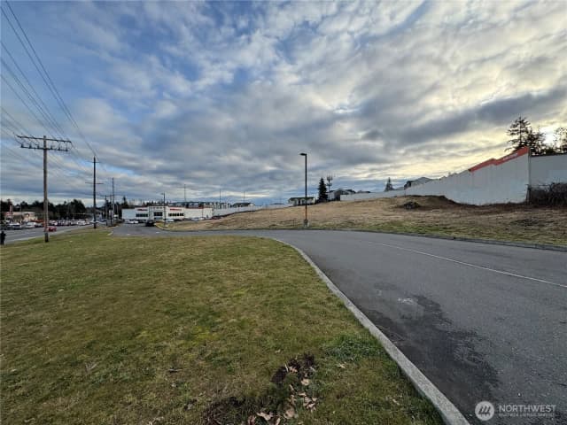 Property photo for 11918 Airport Road, Everett photo 3