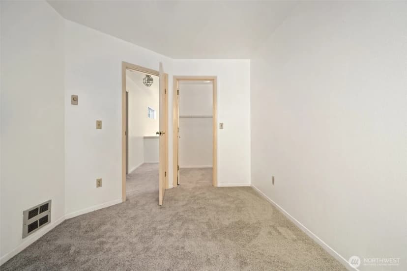 Property photo for 21916 Virgina Place Ne, Kingston photo 17