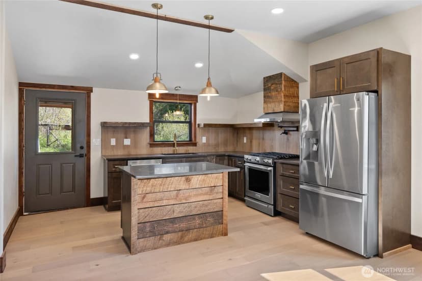 Property photo for 605 Ronald Avenue, Cle Elum photo 6