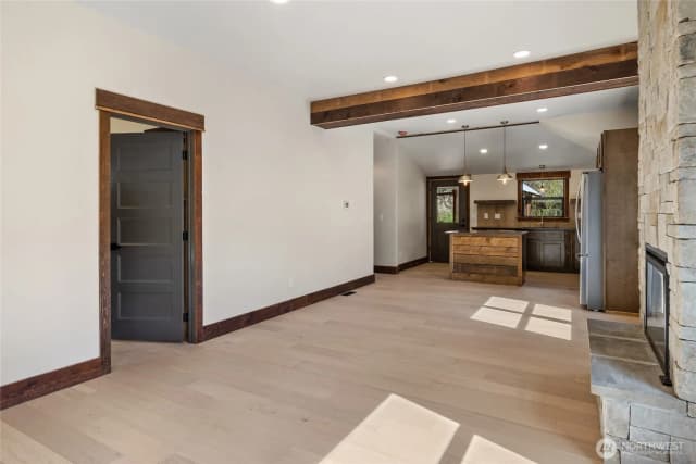 Property photo for 605 Ronald Avenue, Cle Elum photo 4