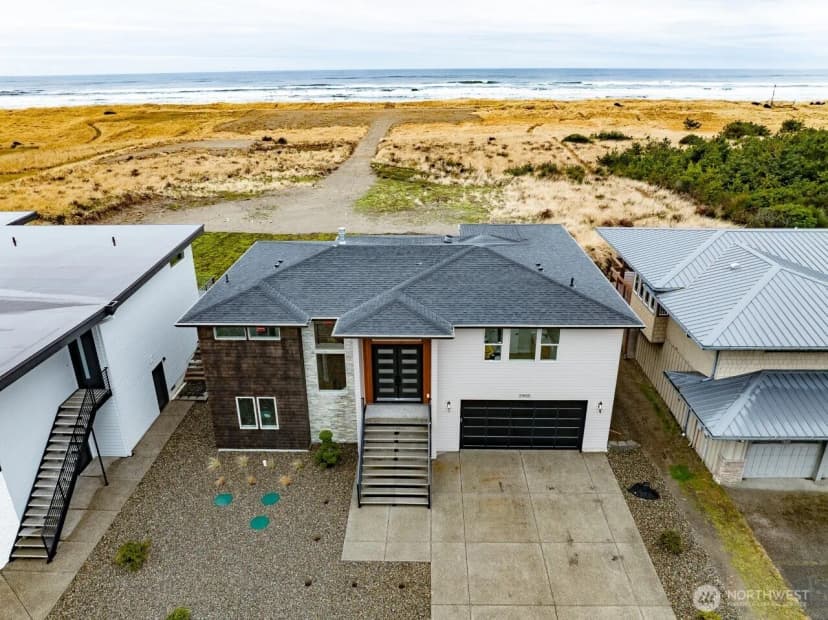 Property photo for 31905 G Street, Ocean Park photo 2