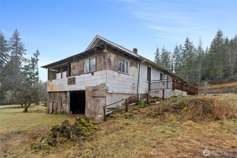 Property photo for 6042 W Cloquallum Road, Shelton photo 30