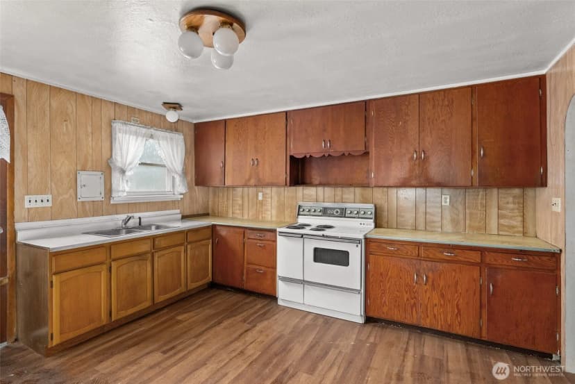 Property photo for 6042 W Cloquallum Road, Shelton photo 24