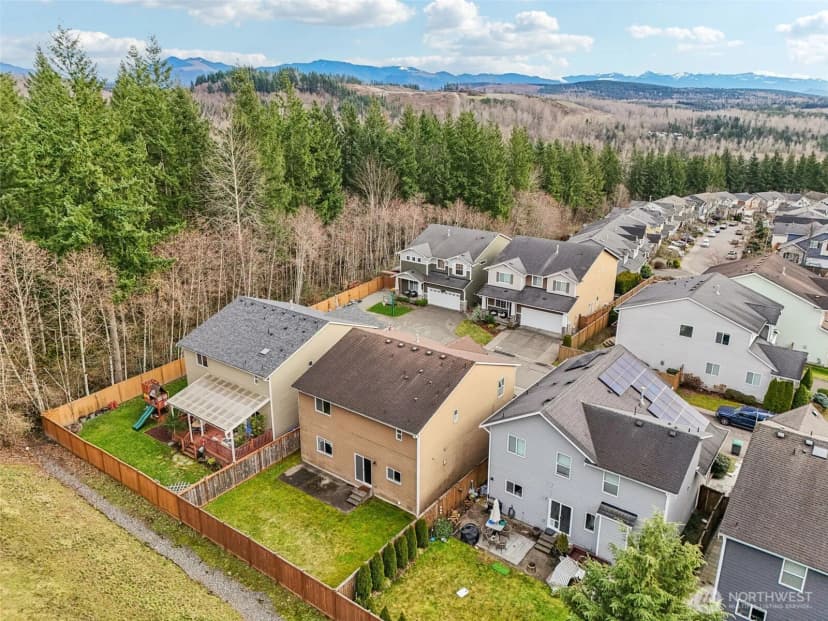 Property photo for 27609 256th Place Se, Maple Valley photo 35