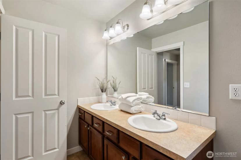 Property photo for 27609 256th Place Se, Maple Valley photo 28