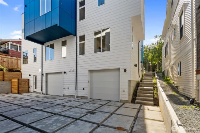 Property photo for 4518 B 33rd Avenue S, Seattle photo 2