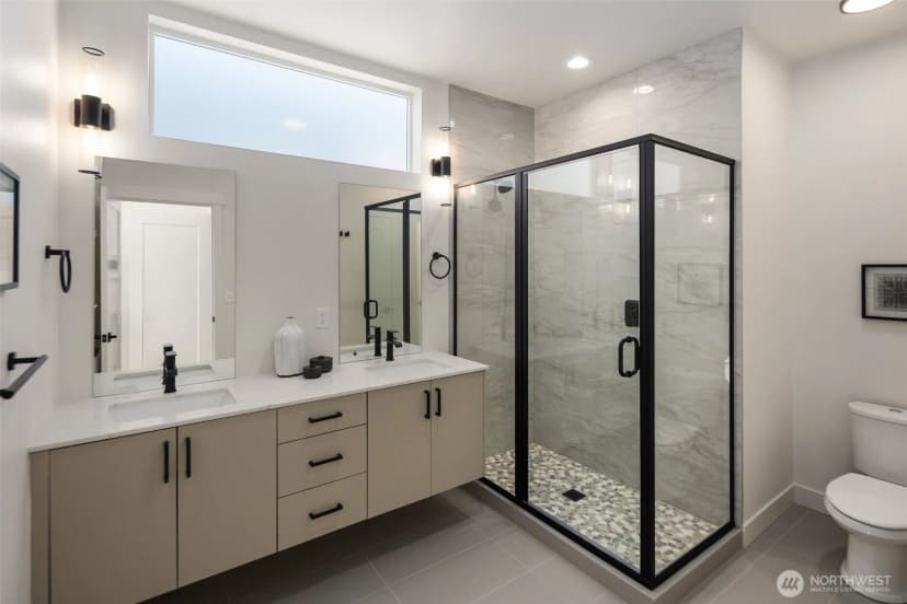Property photo for 4518 B 33rd Avenue S, Seattle photo 12