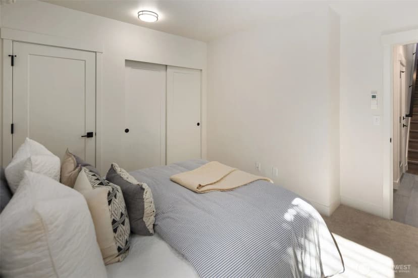 Property photo for 4518 B 33rd Avenue S, Seattle photo 18