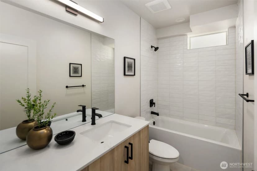 Property photo for 4518 B 33rd Avenue S, Seattle photo 15