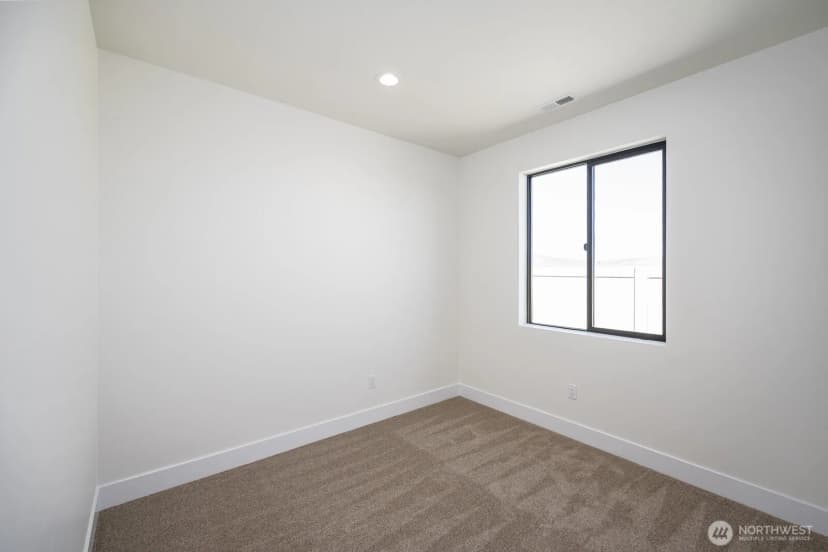 Property photo for 929 9th Avenue Ne, Ephrata photo 32