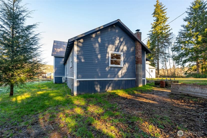 Property photo for 327 Elochoman Valley Road, Cathlamet photo 4