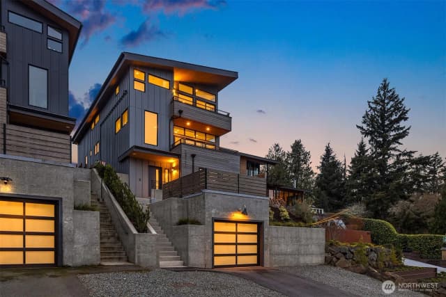 Property photo for 2521 Nw 92nd Street, Seattle photo 3