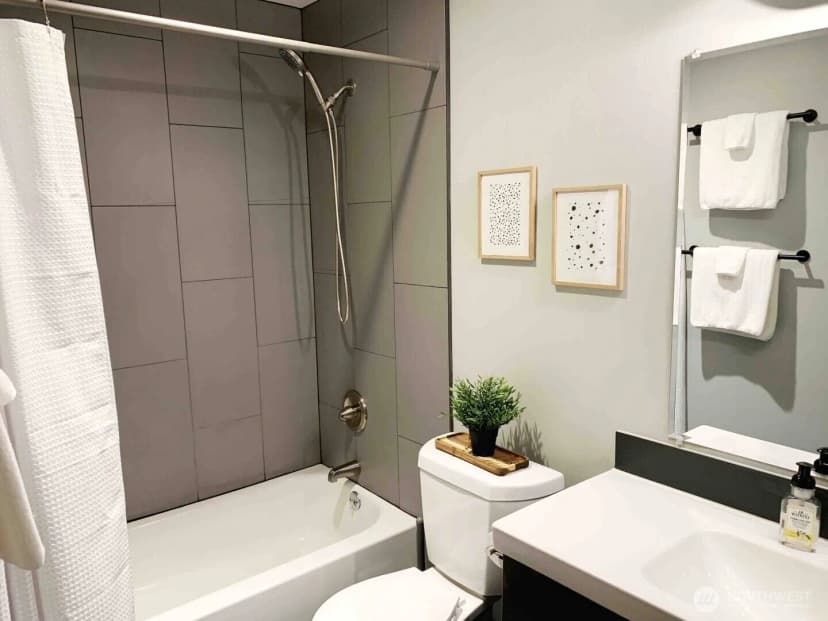 Property photo for 213 1st Avenue S, Seattle photo 12
