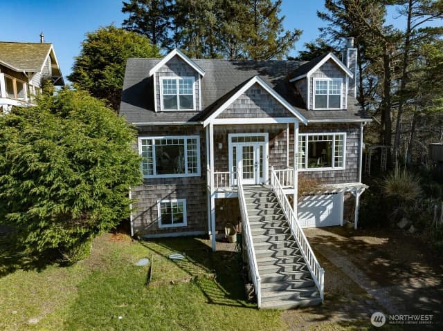 Property photo for 34800 J Place, Ocean Park photo 2