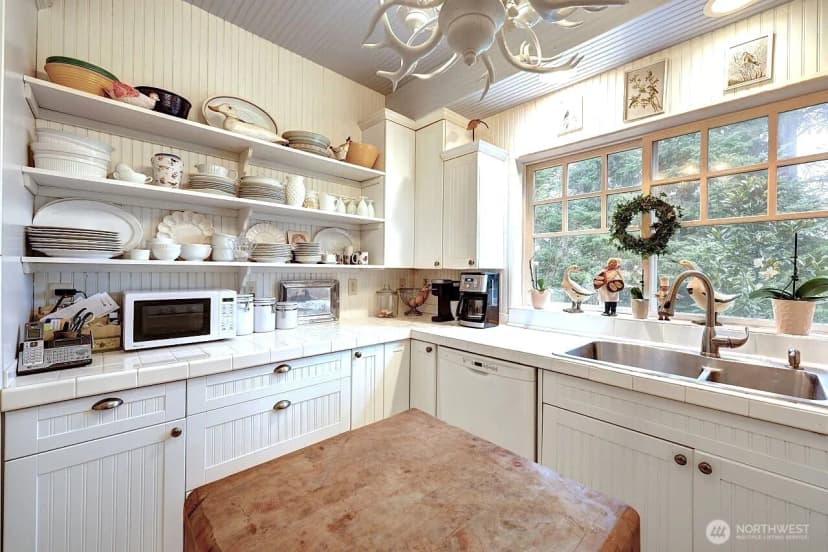 Property photo for 34800 J Place, Ocean Park photo 13
