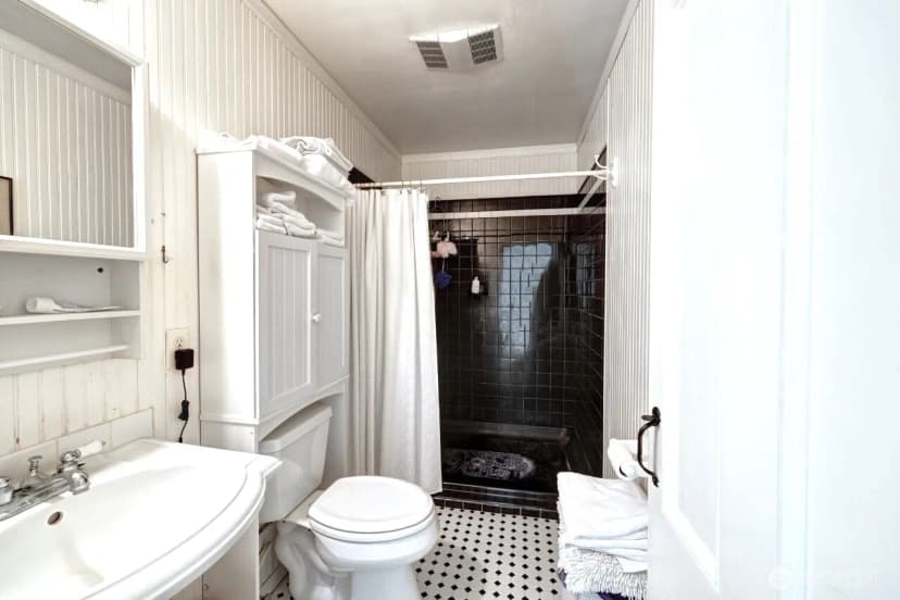 Property photo for 34800 J Place, Ocean Park photo 31