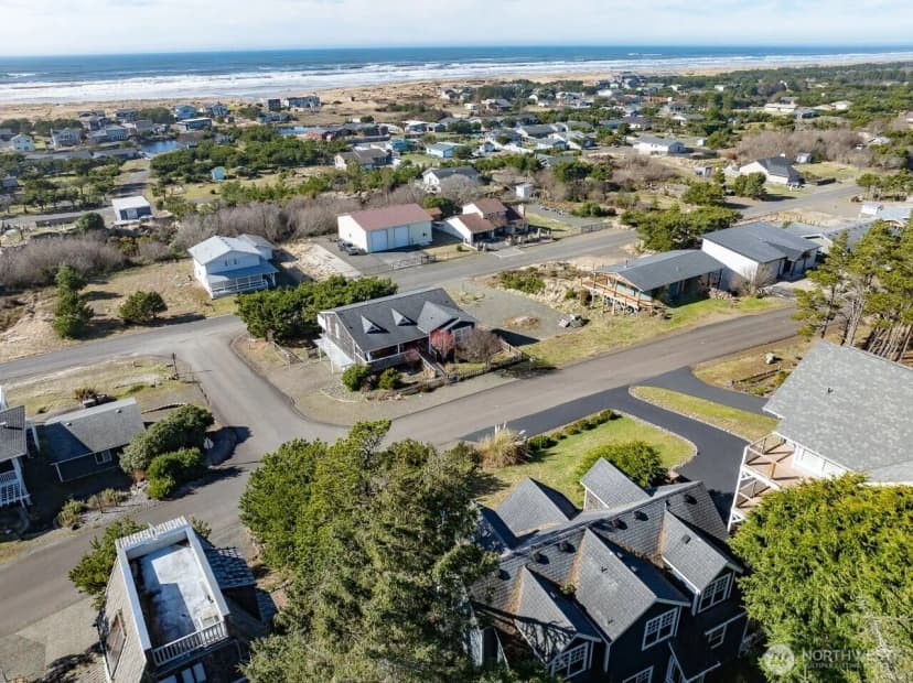 Property photo for 34800 J Place, Ocean Park photo 40