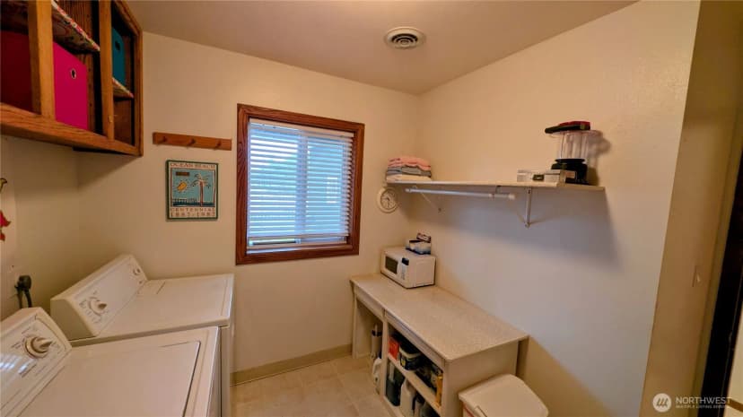 Property photo for 33513 G Street, Ocean Park photo 28