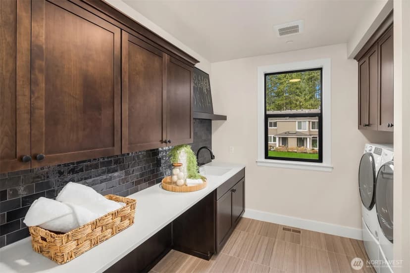 Property photo for 15403 154th Avenue Ne, Woodinville photo 31