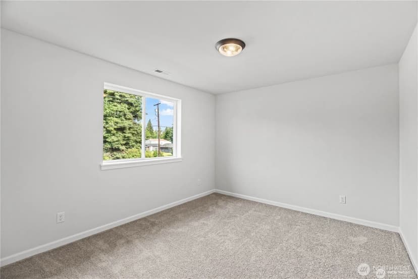 Property photo for 1402 60th Avenue Ne, Tacoma photo 21