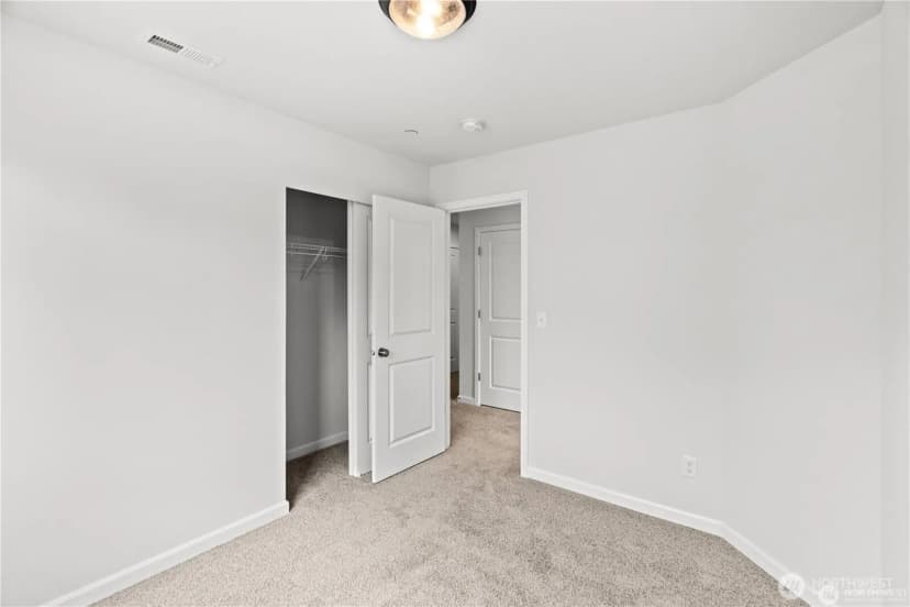 Property photo for 1402 60th Avenue Ne, Tacoma photo 25