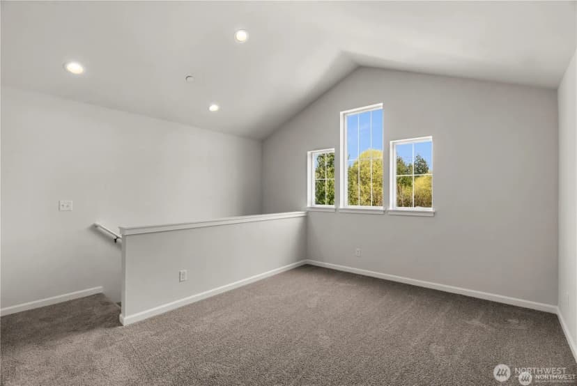 Property photo for 1402 60th Avenue Ne, Tacoma photo 12