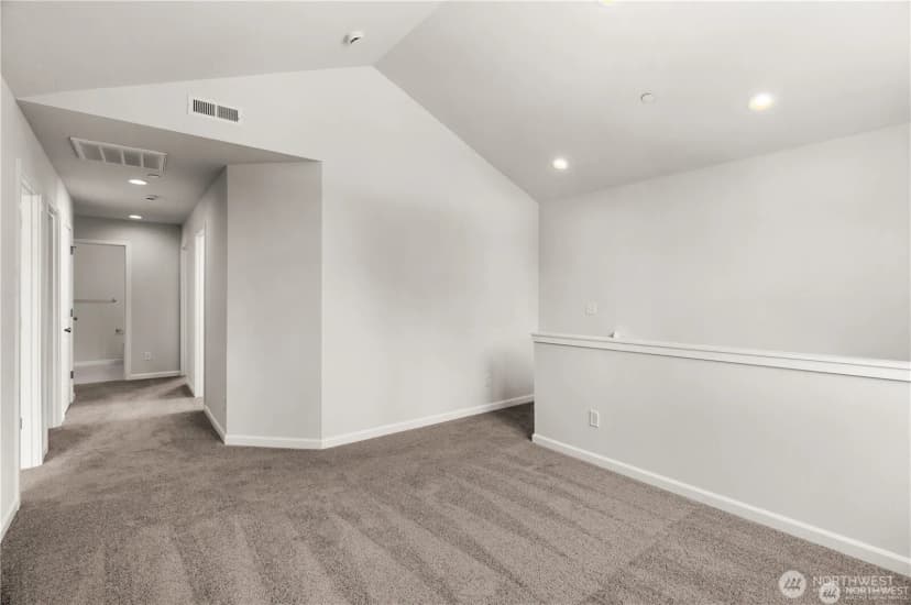 Property photo for 1402 60th Avenue Ne, Tacoma photo 13