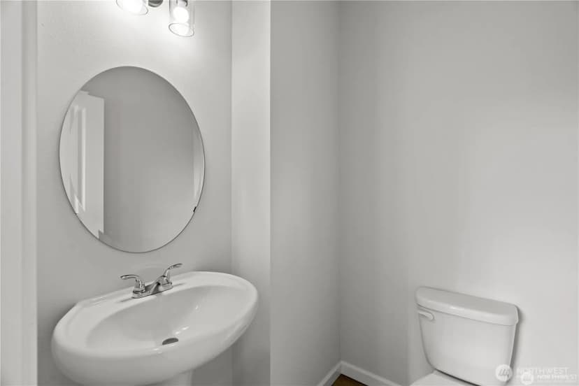 Property photo for 1402 60th Avenue Ne, Tacoma photo 10