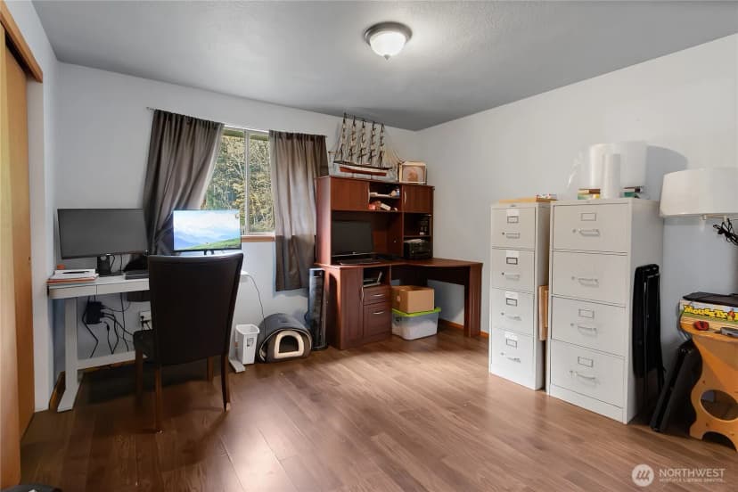 Property photo for 41011 96th Avenue E, Eatonville photo 9