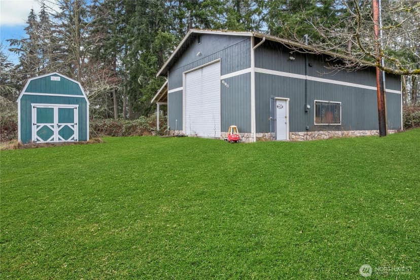 Property photo for 41011 96th Avenue E, Eatonville photo 2