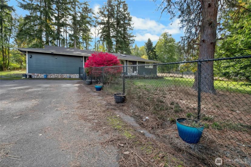 Property photo for 41011 96th Avenue E, Eatonville photo 15