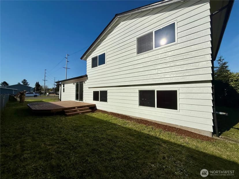 Property photo for 1716 W Young Street, Elma photo 35