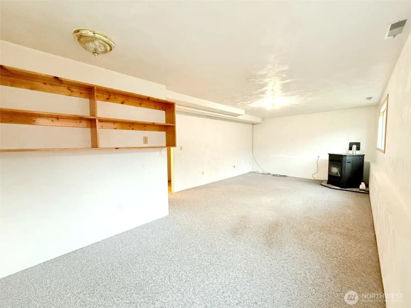 Property photo for 1716 W Young Street, Elma photo 26