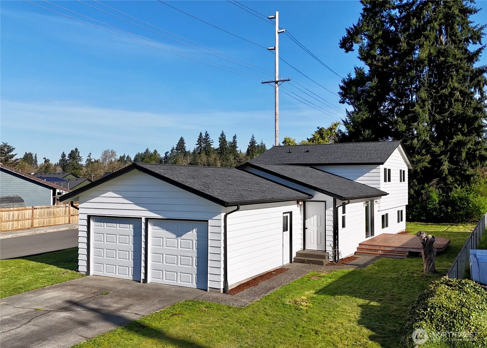 Property photo for 1716 W Young Street, Elma