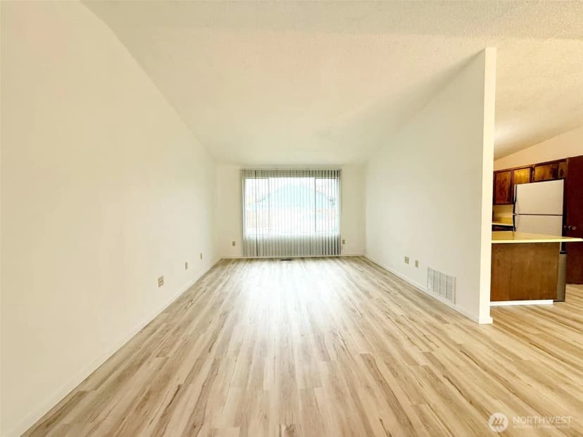 Property photo for 1716 W Young Street, Elma photo 6