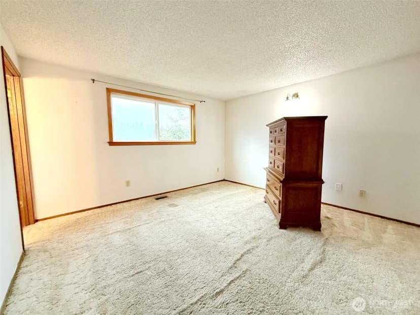 Property photo for 1716 W Young Street, Elma photo 14