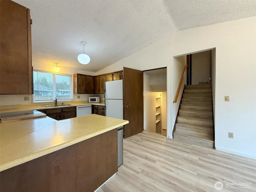 Property photo for 1716 W Young Street, Elma photo 9